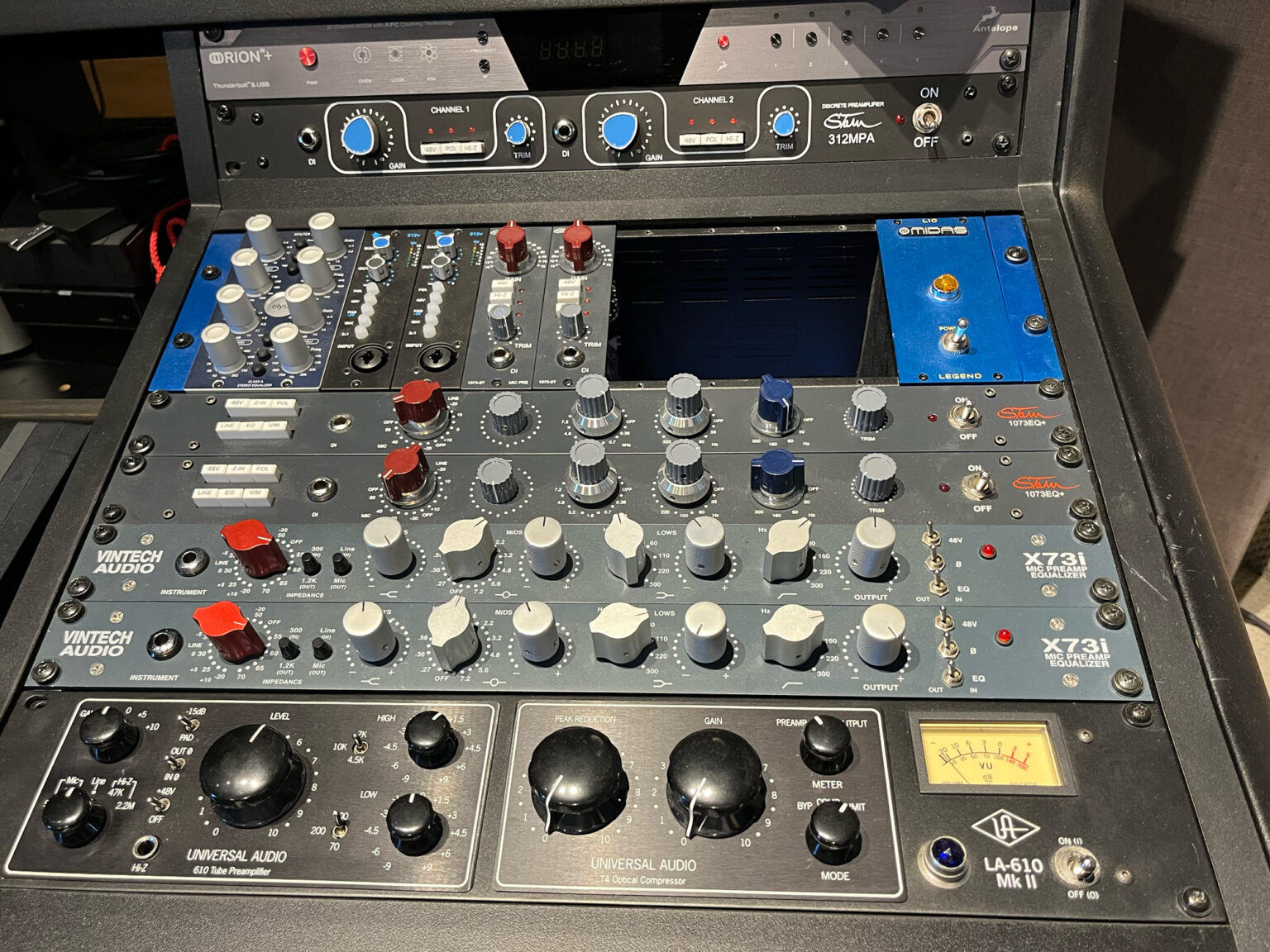 Studio A 02
